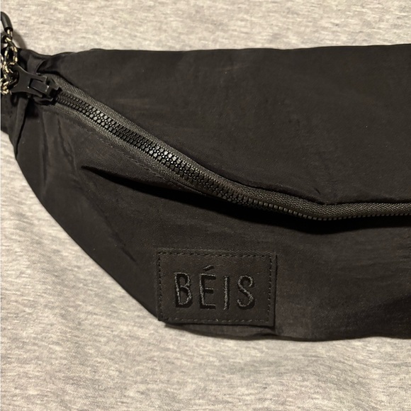 Beis The Sport Pack in Black - Picture 11 of 12